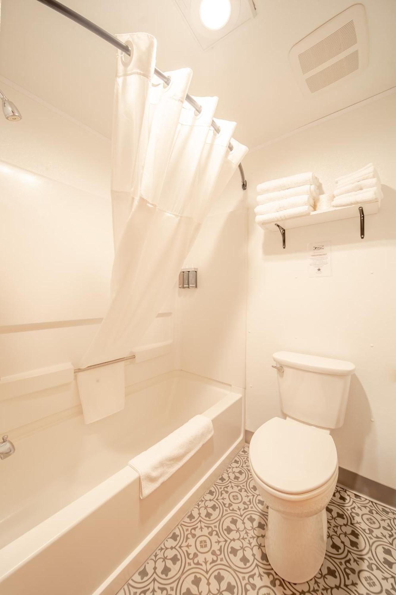 וול Hansen Inn & Cabins מראה חיצוני תמונה